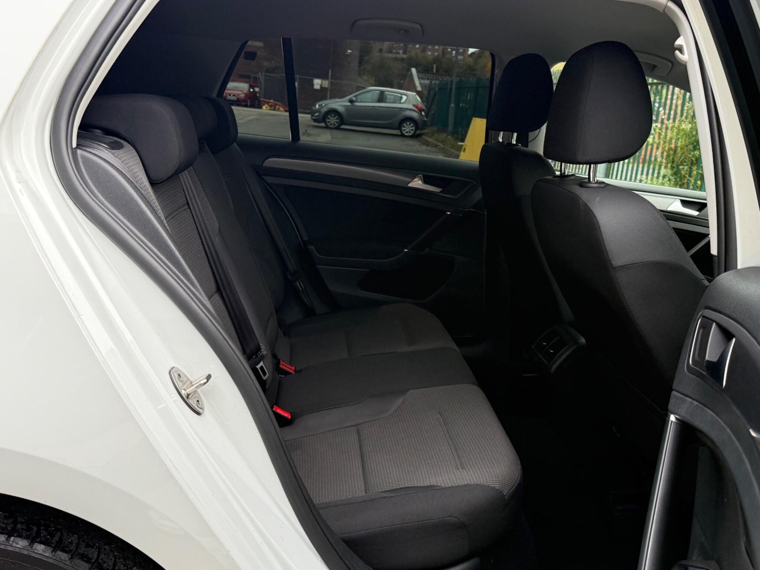 Used Volkswagen Golf 2017 for sale - 76432425: Photo 16