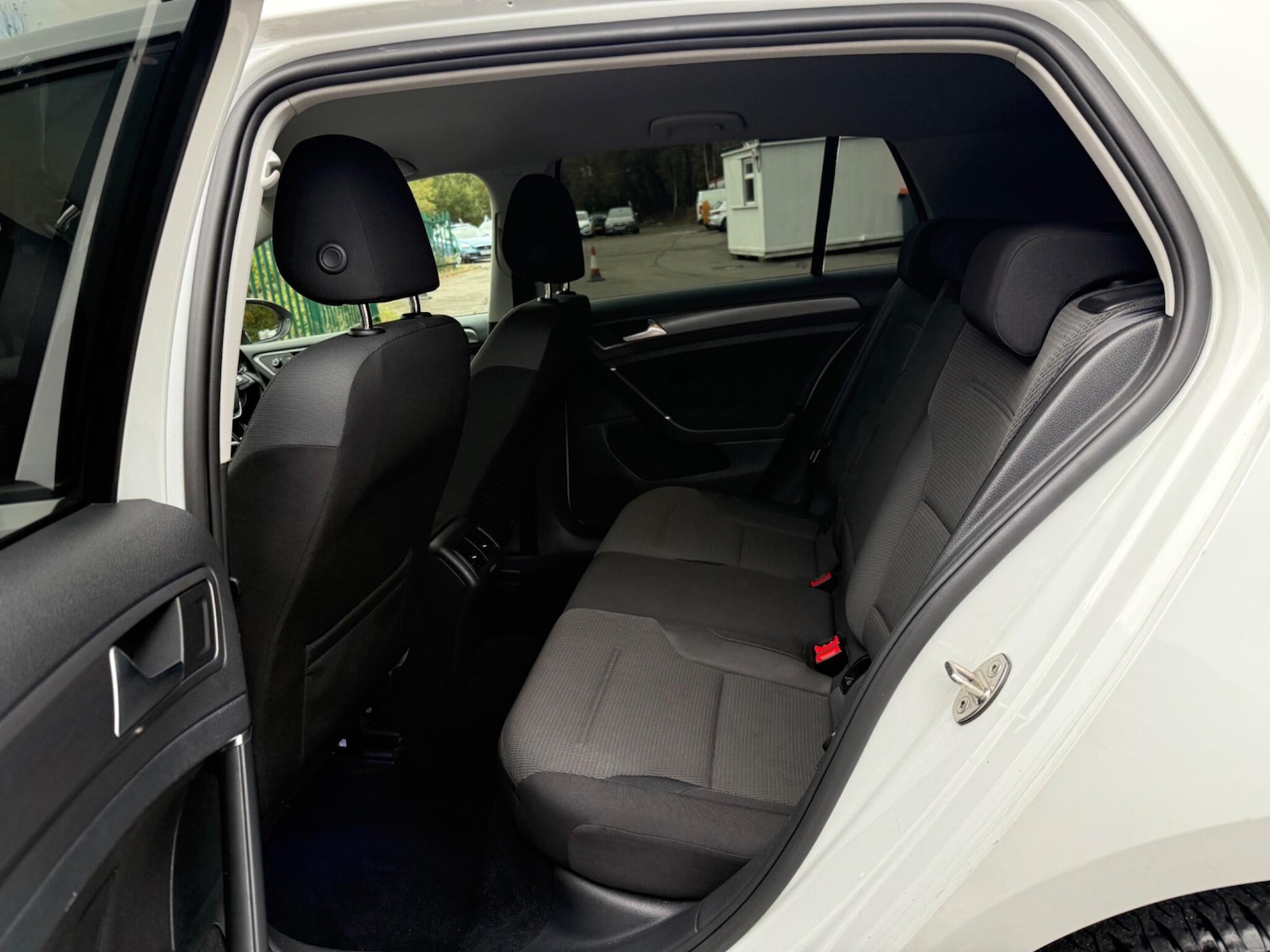 Used Volkswagen Golf 2017 for sale - 76432425: Photo 18