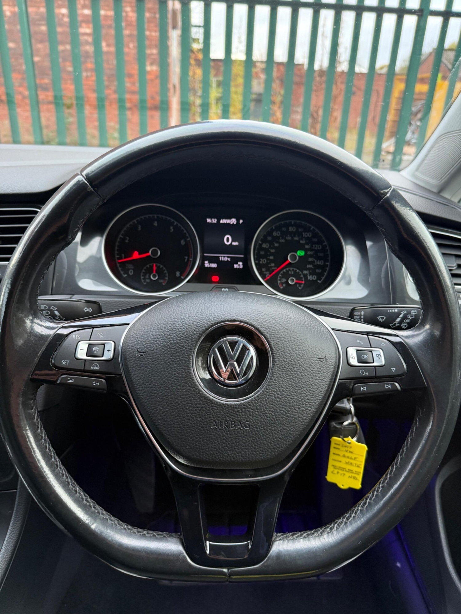 Used Volkswagen Golf 2017 for sale - 76432425: Photo 23