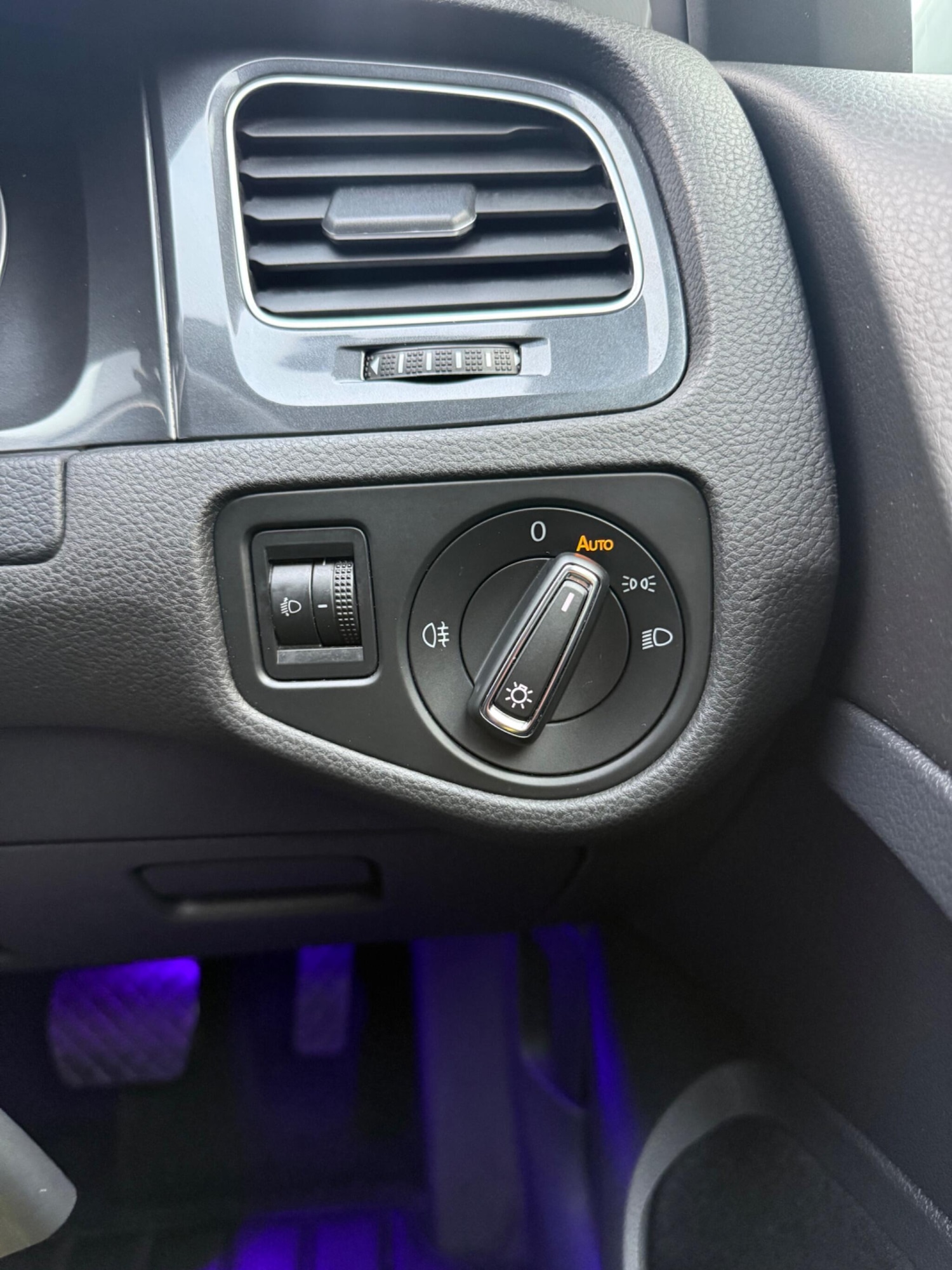 Used Volkswagen Golf 2017 for sale - 76432425: Photo 29