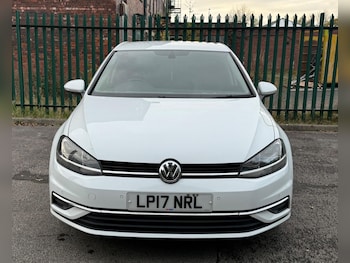 Used Volkswagen Golf 2017 for sale - 76432425: Photo