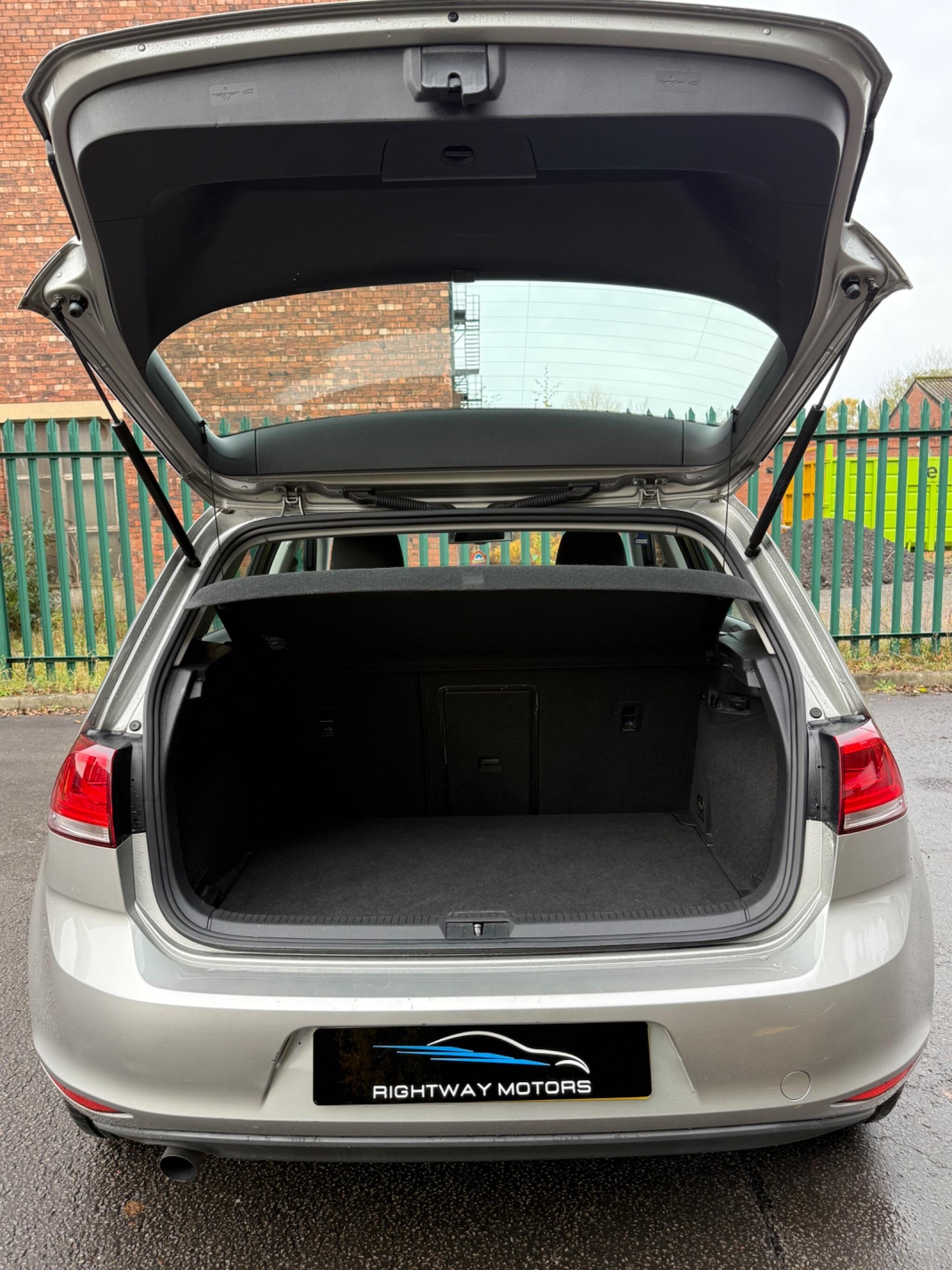 Used Volkswagen Golf 2013 for sale - 76431904: Photo 16