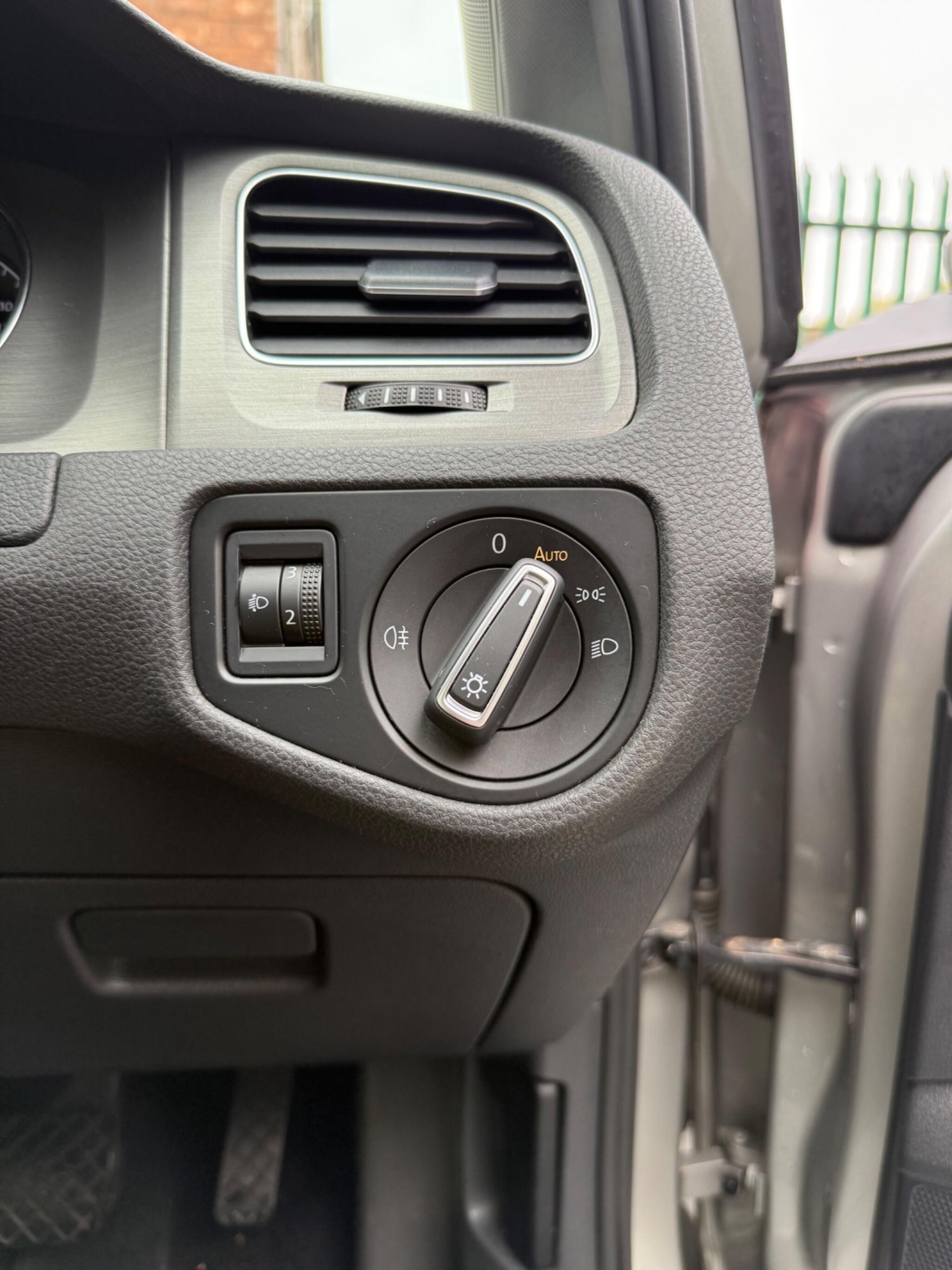 Used Volkswagen Golf 2013 for sale - 76431904: Photo 31