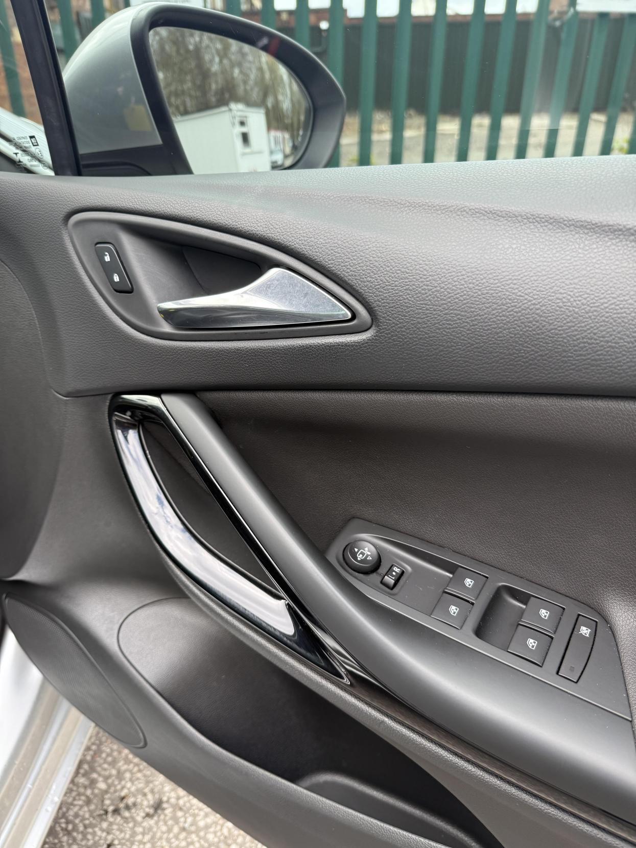 Used Vauxhall Astra for sale - 78136008: Photo 15