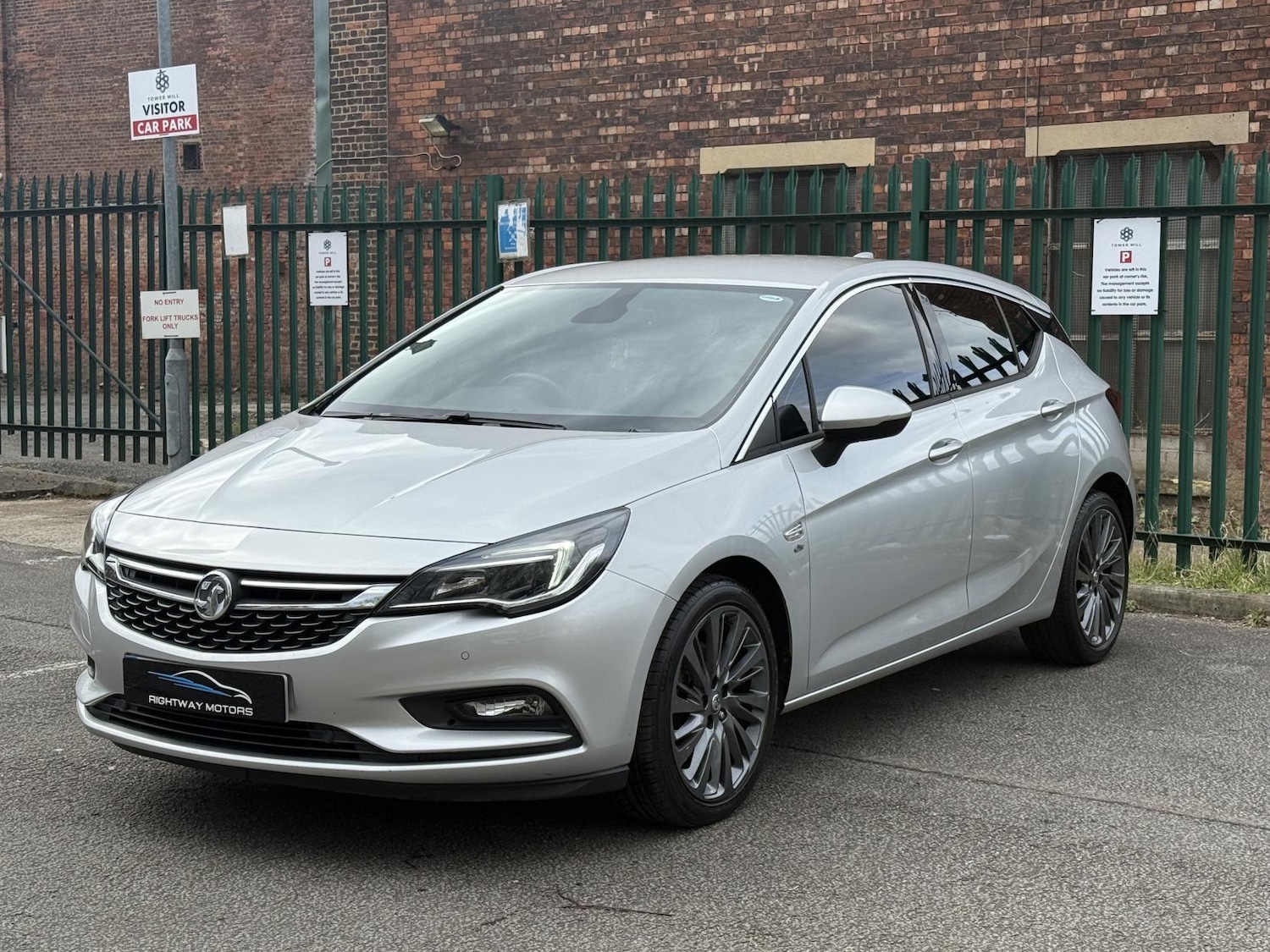 Used Vauxhall Astra for sale - 78136008: Photo 4