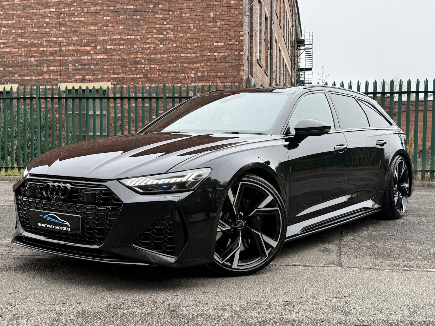 Used Audi RS6 Avant for sale - 76423974: Photo 2