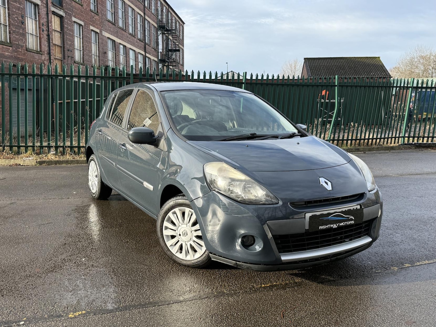 Used Renault Clio 2012 for sale - 77215183: Photo 4