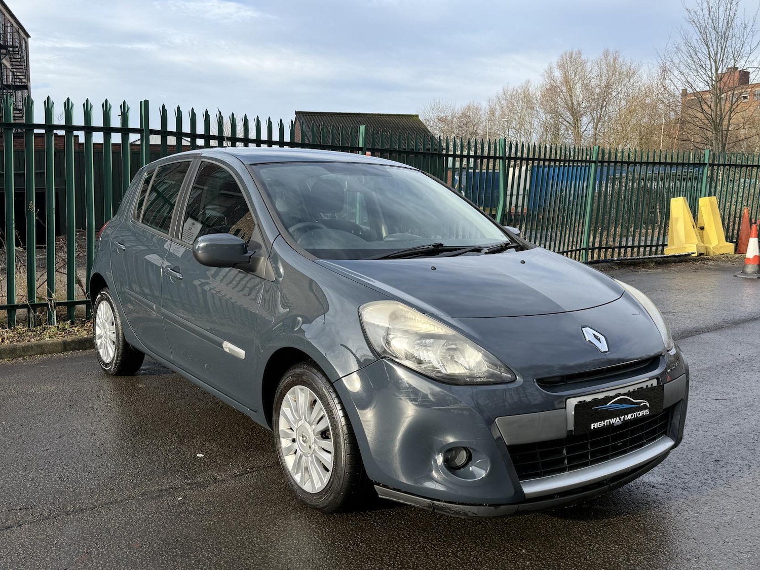 Used Renault Clio 2012 for sale - 77215183: Photo 6