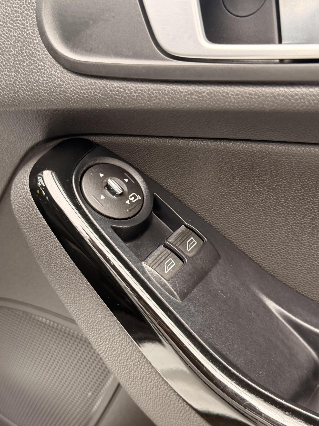 Used Ford Fiesta 2014 for sale - 78100488: Photo 14