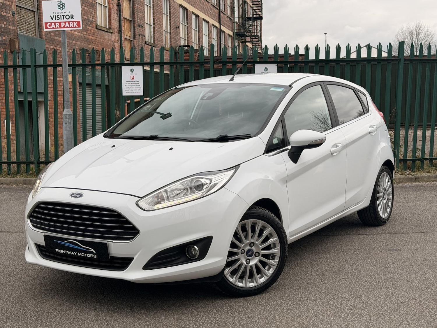 Used Ford Fiesta 2014 for sale - 78100488: Photo 2