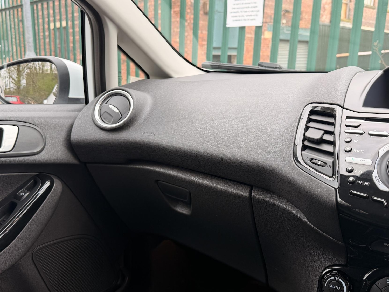 Used Ford Fiesta 2014 for sale - 78100488: Photo 22