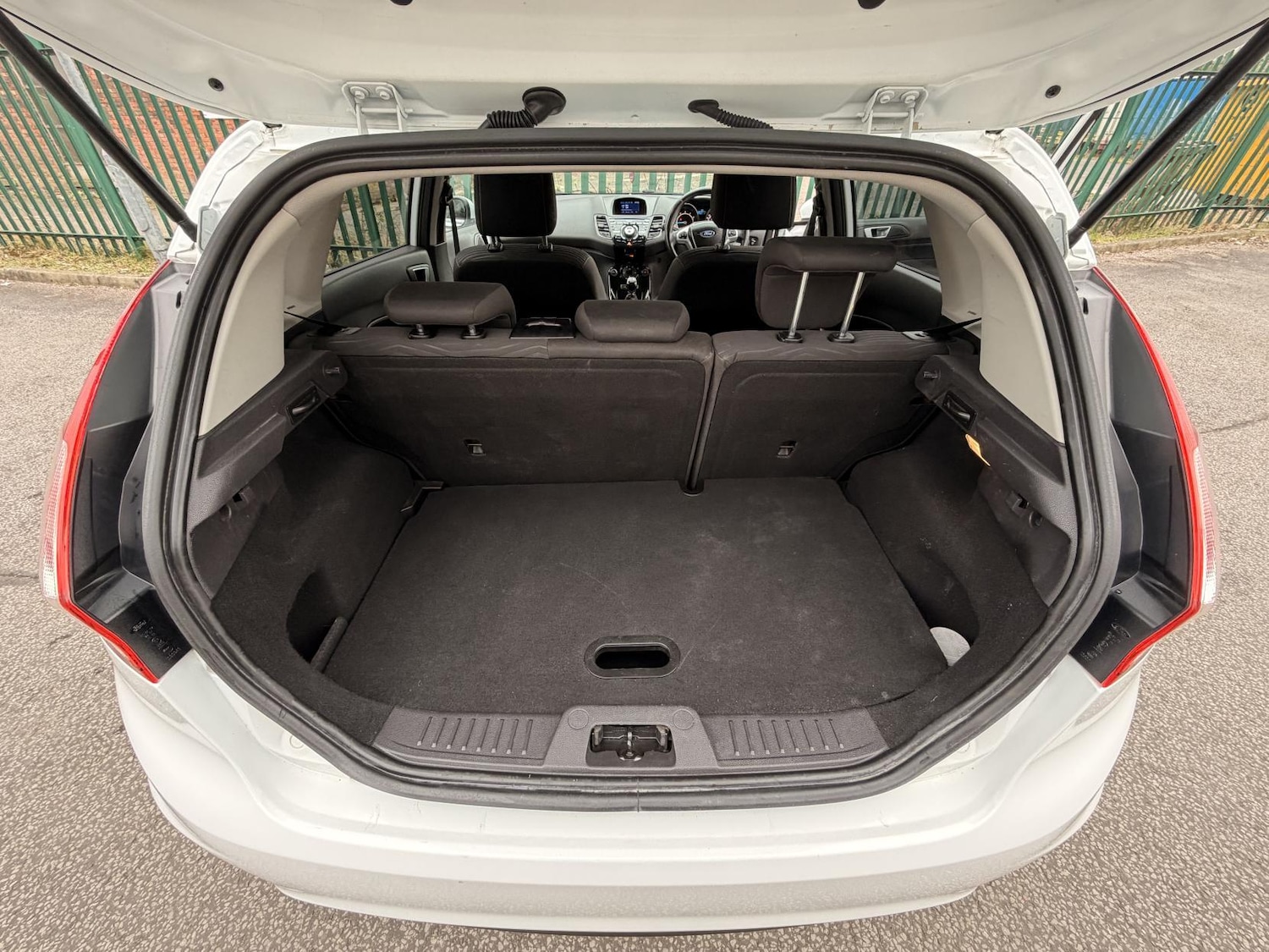 Used Ford Fiesta 2014 for sale - 78100488: Photo 25