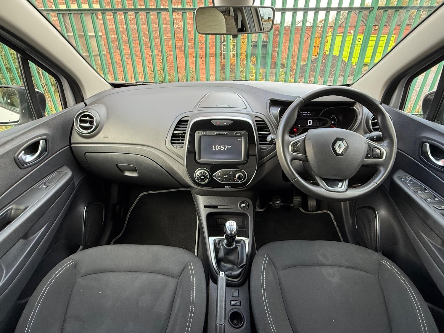 Used Renault Captur 2018 for sale - 76992451: Photo 19