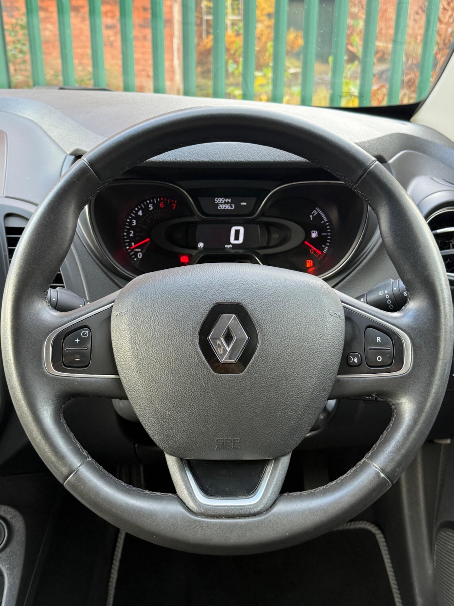 Used Renault Captur 2018 for sale - 76992451: Photo 21