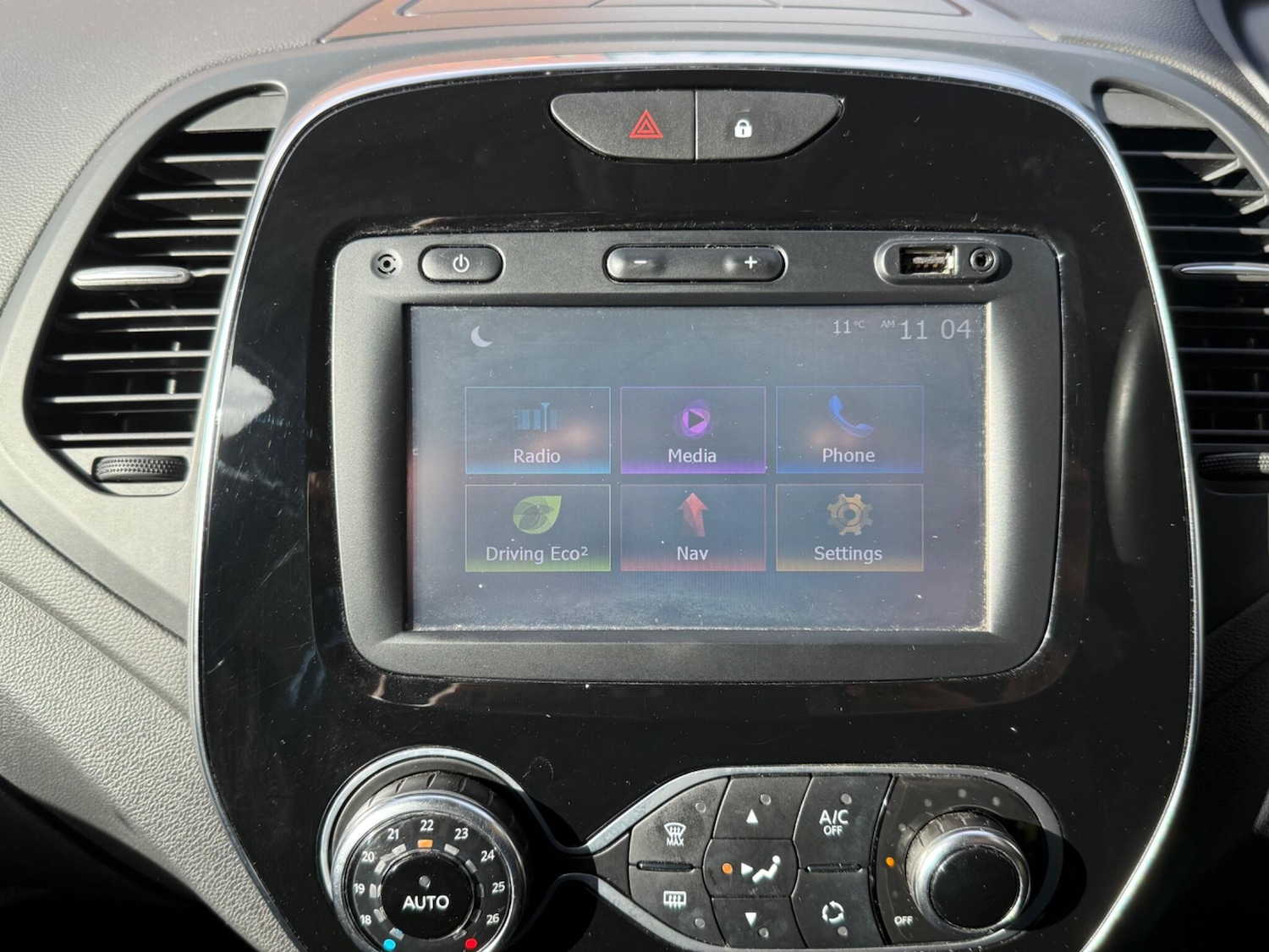 Used Renault Captur 2018 for sale - 76992451: Photo 28