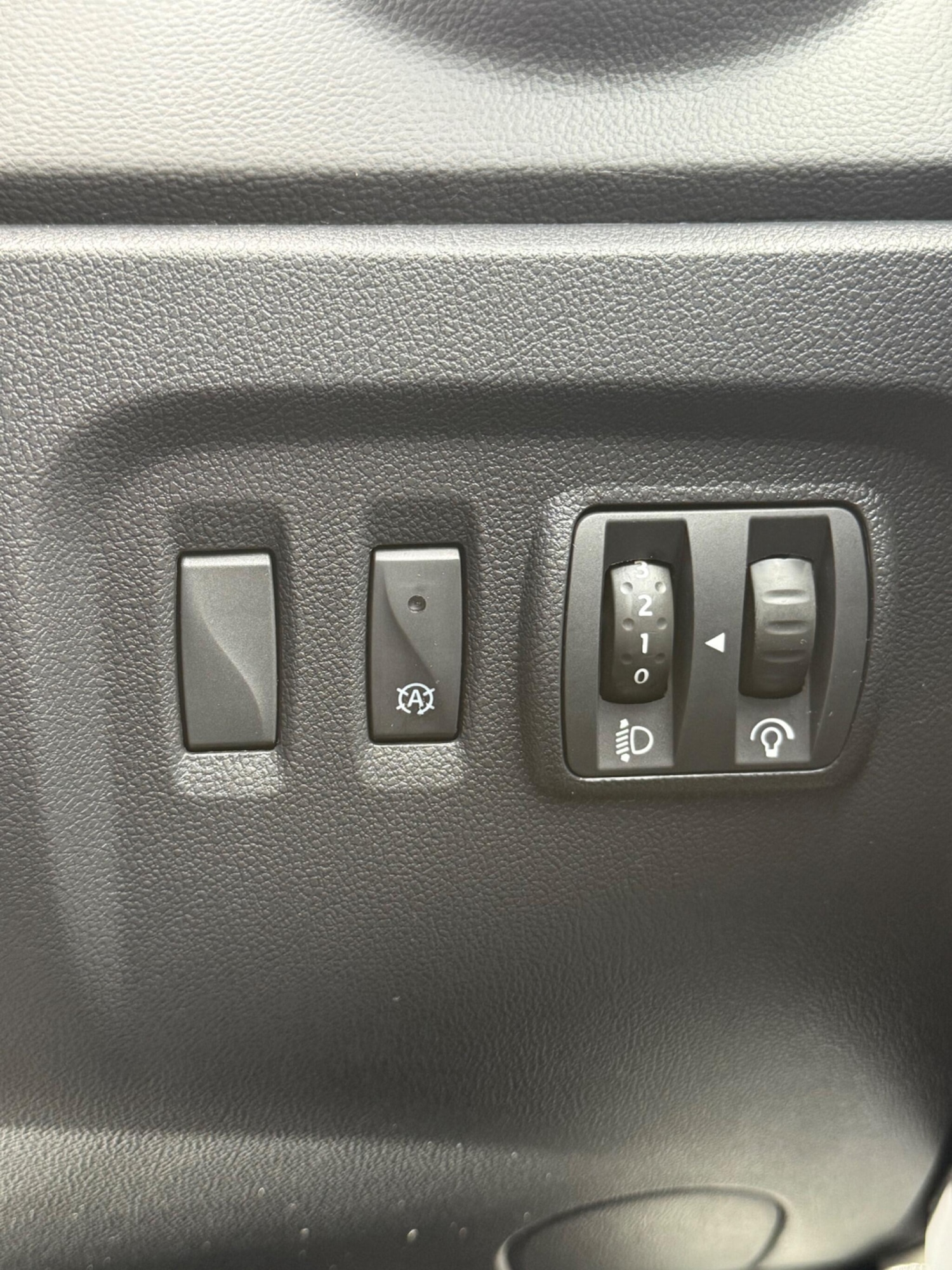 Used Renault Captur 2018 for sale - 76992451: Photo 35