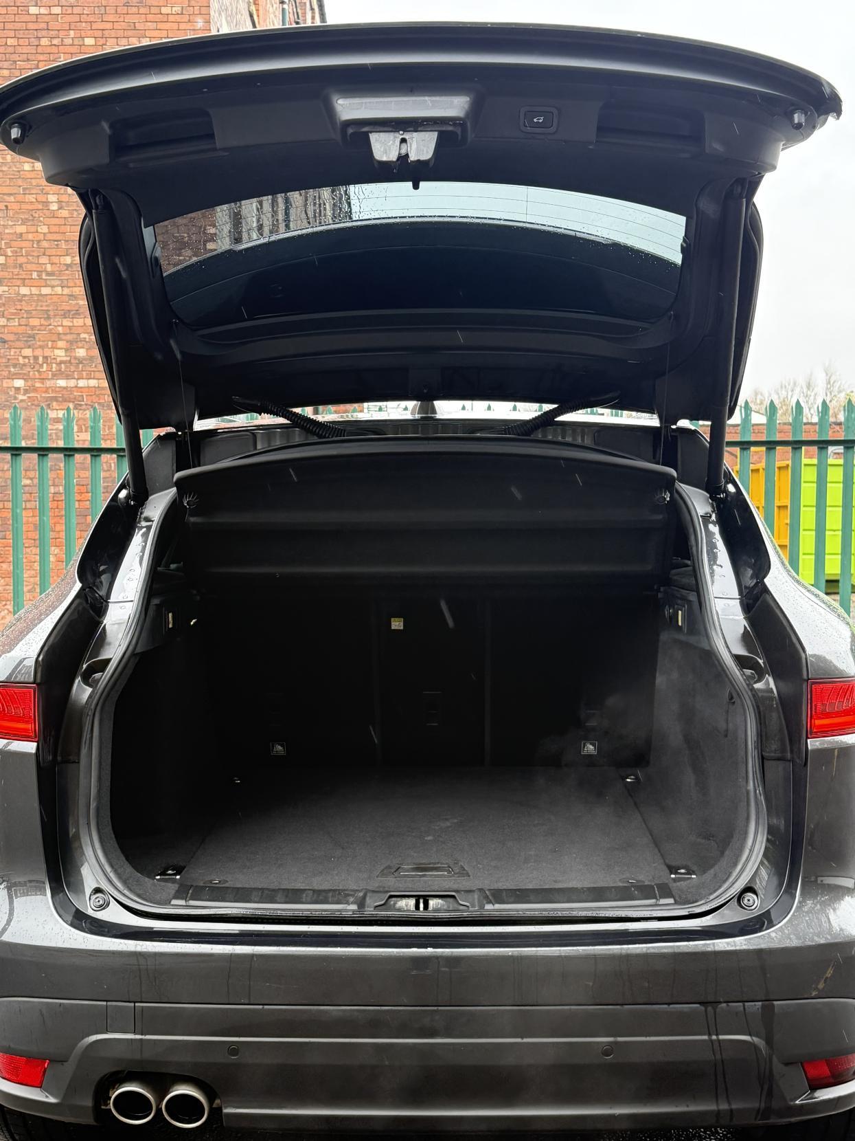 Used Jaguar F-Pace 2016 for sale - 76561598: Photo 12