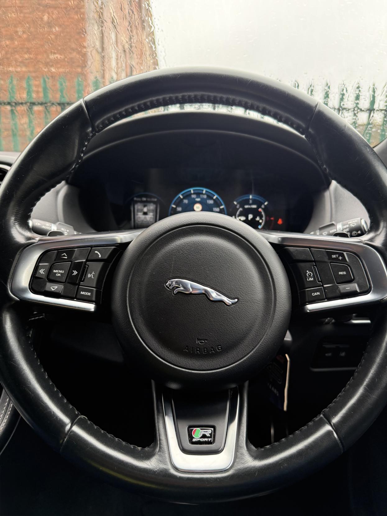 Used Jaguar F-Pace 2016 for sale - 76561598: Photo 24