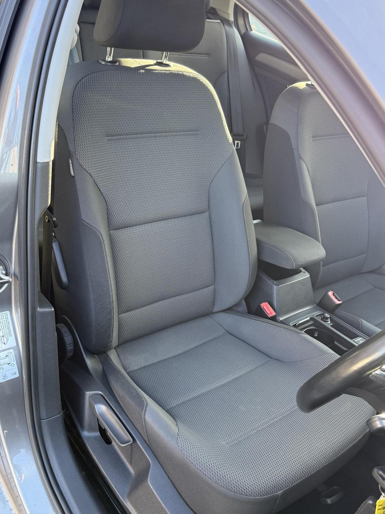 Used Volkswagen Golf 2014 for sale - 76472700: Photo 11