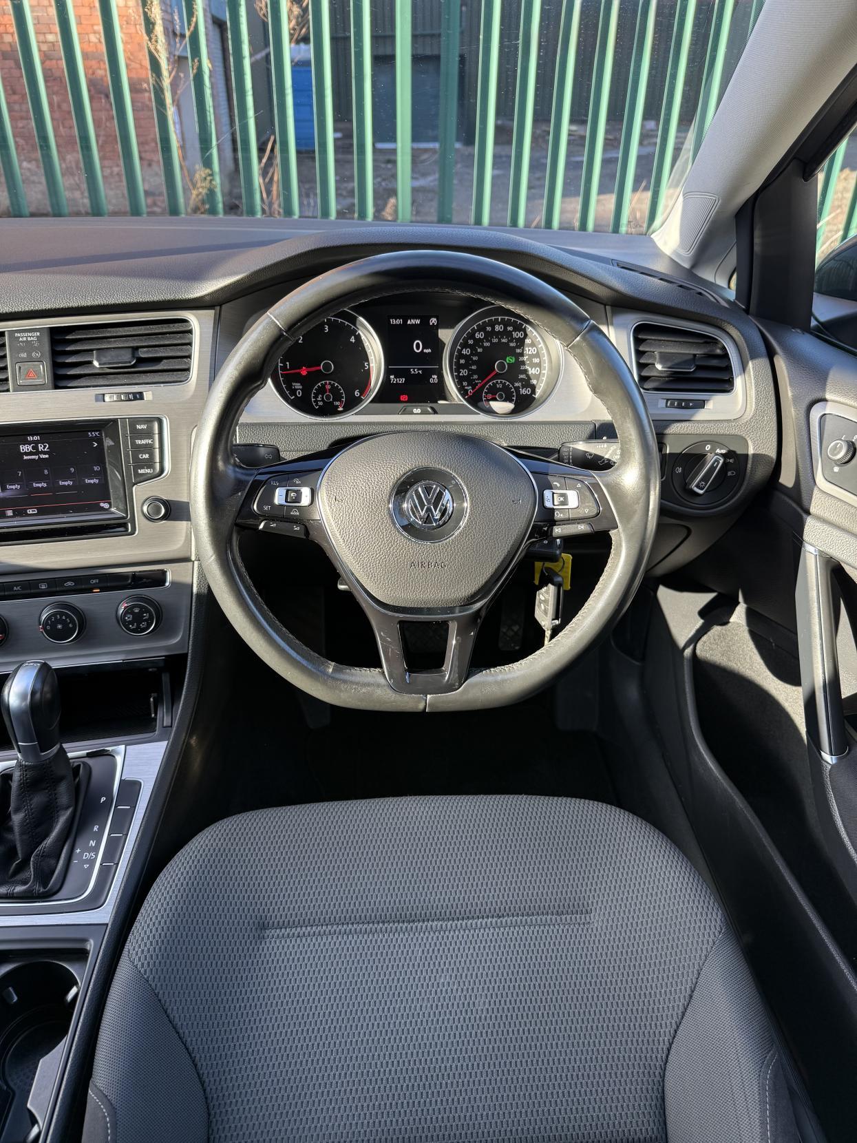 Used Volkswagen Golf 2014 for sale - 76472700: Photo 19
