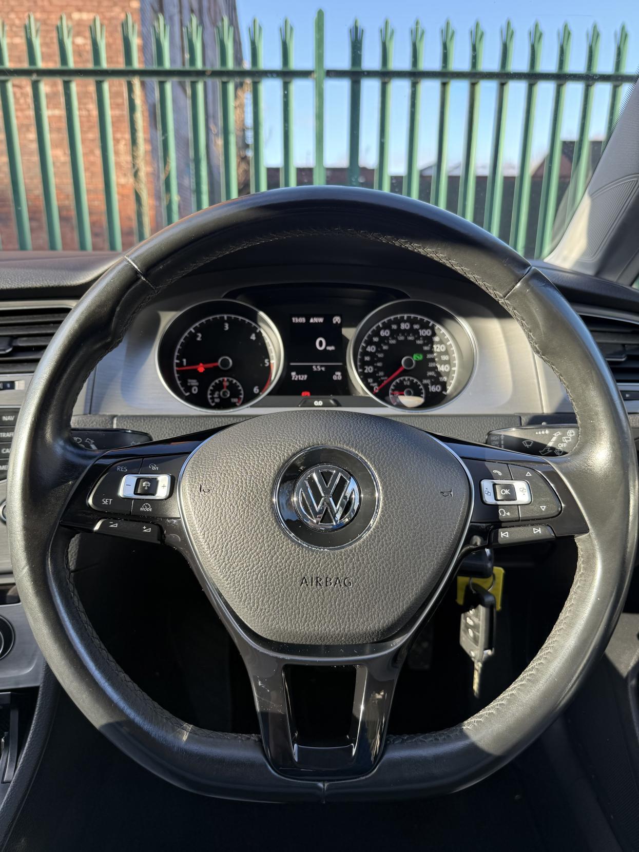 Used Volkswagen Golf 2014 for sale - 76472700: Photo 20