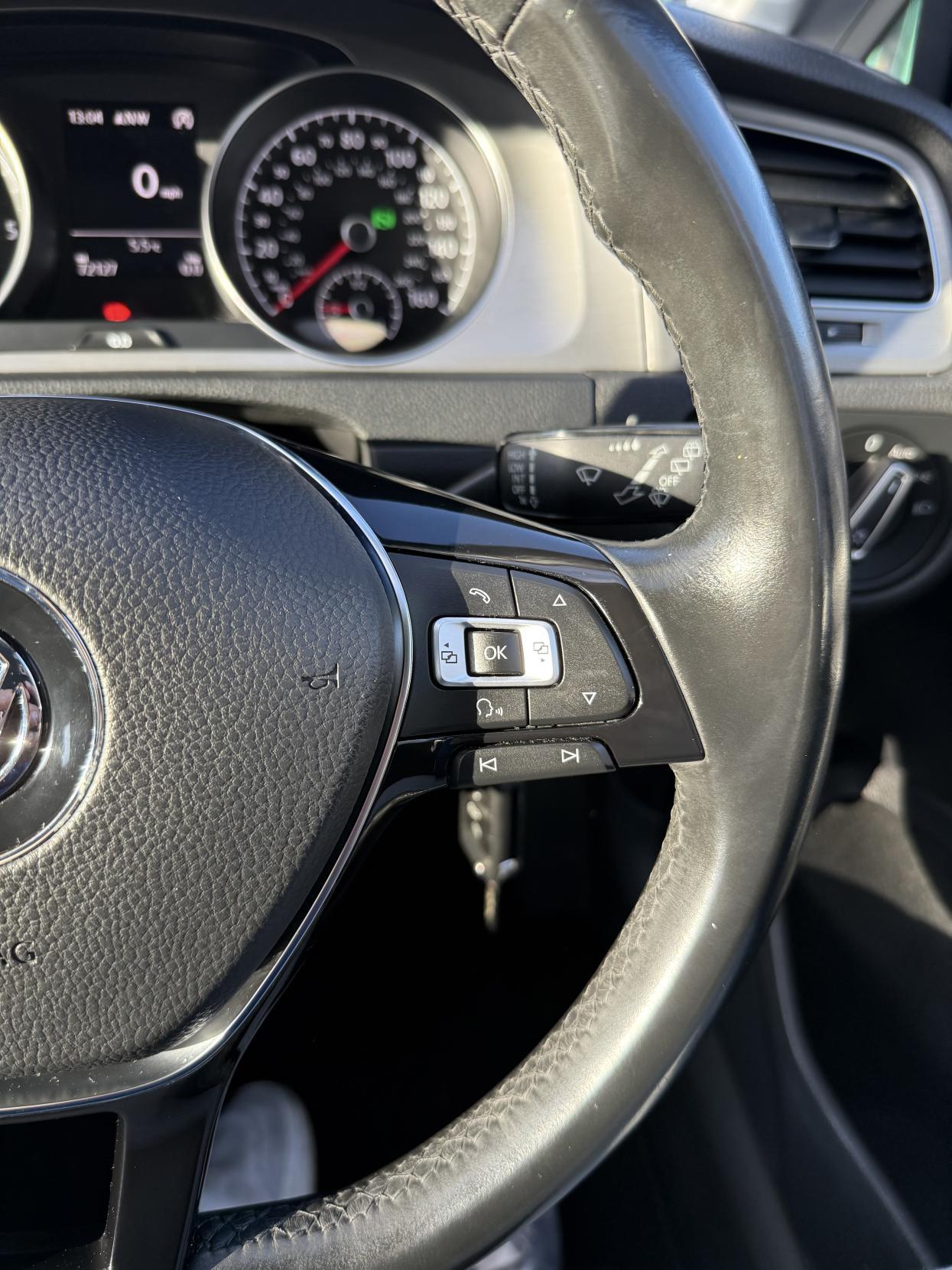 Used Volkswagen Golf 2014 for sale - 76472700: Photo 22