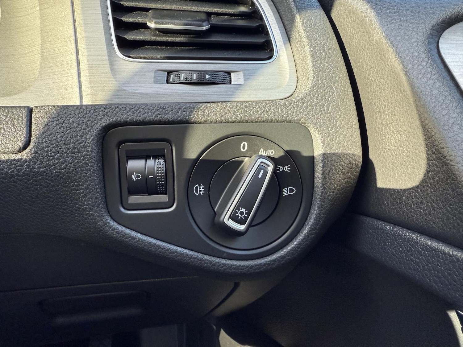 Used Volkswagen Golf 2014 for sale - 76472700: Photo 25