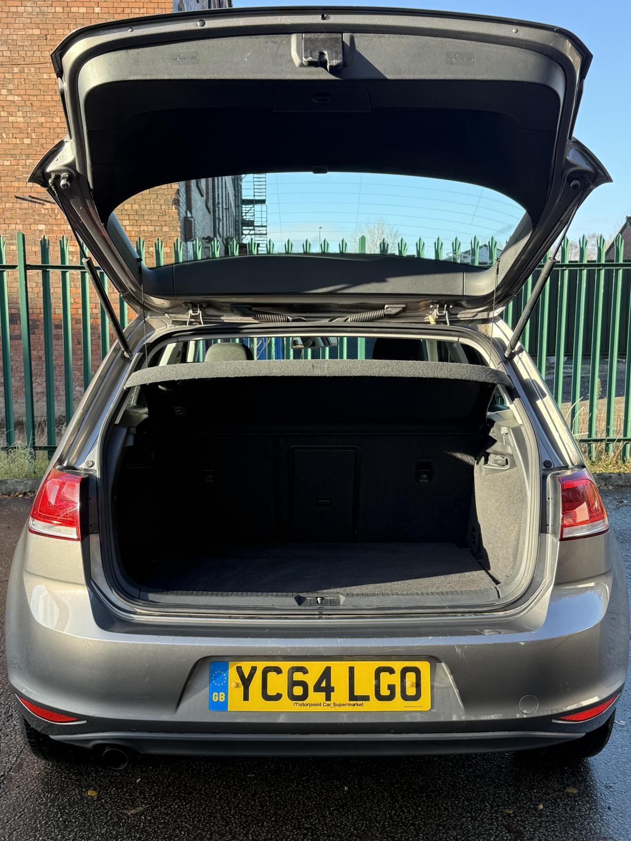 Used Volkswagen Golf 2014 for sale - 76472700: Photo 9