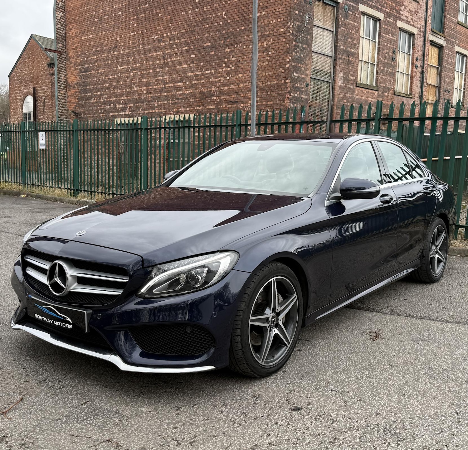 Used Mercedes-Benz C Class 2017 for sale - 77238481: Photo 5