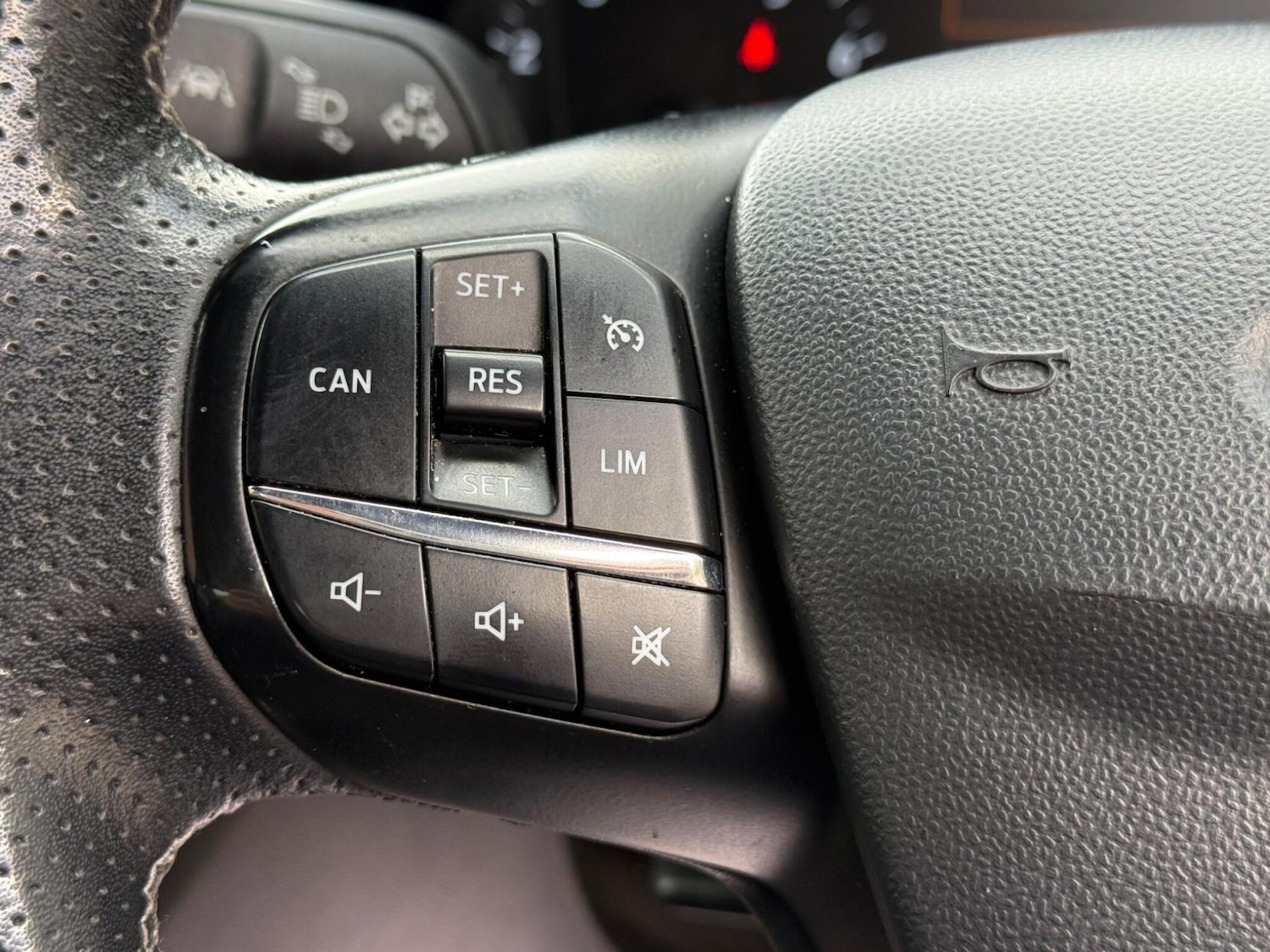 Used Ford Fiesta 2018 for sale - 76432929: Photo 32