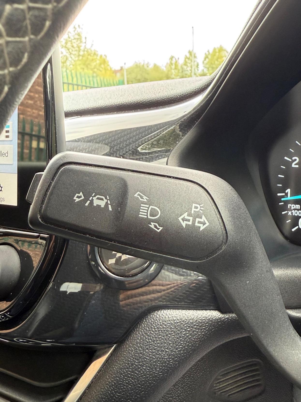 Used Ford Fiesta 2018 for sale - 76432929: Photo 41