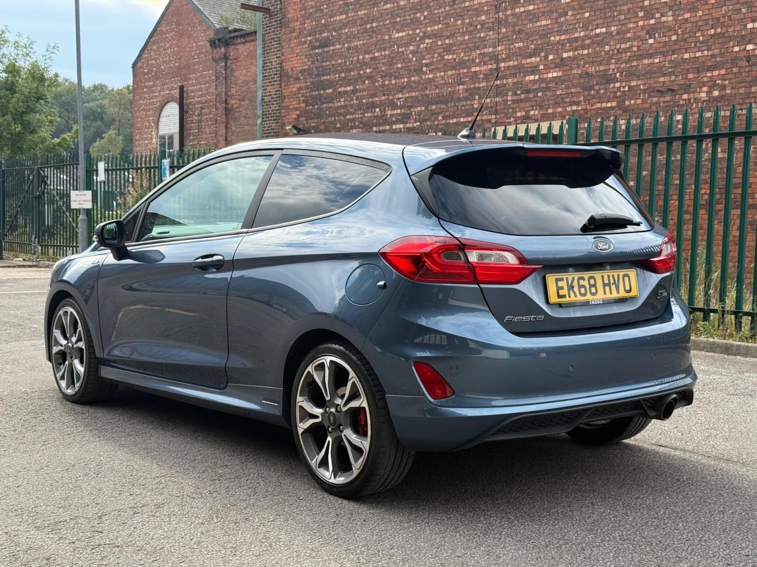 Used Ford Fiesta 2018 for sale - 76432929: Photo 9