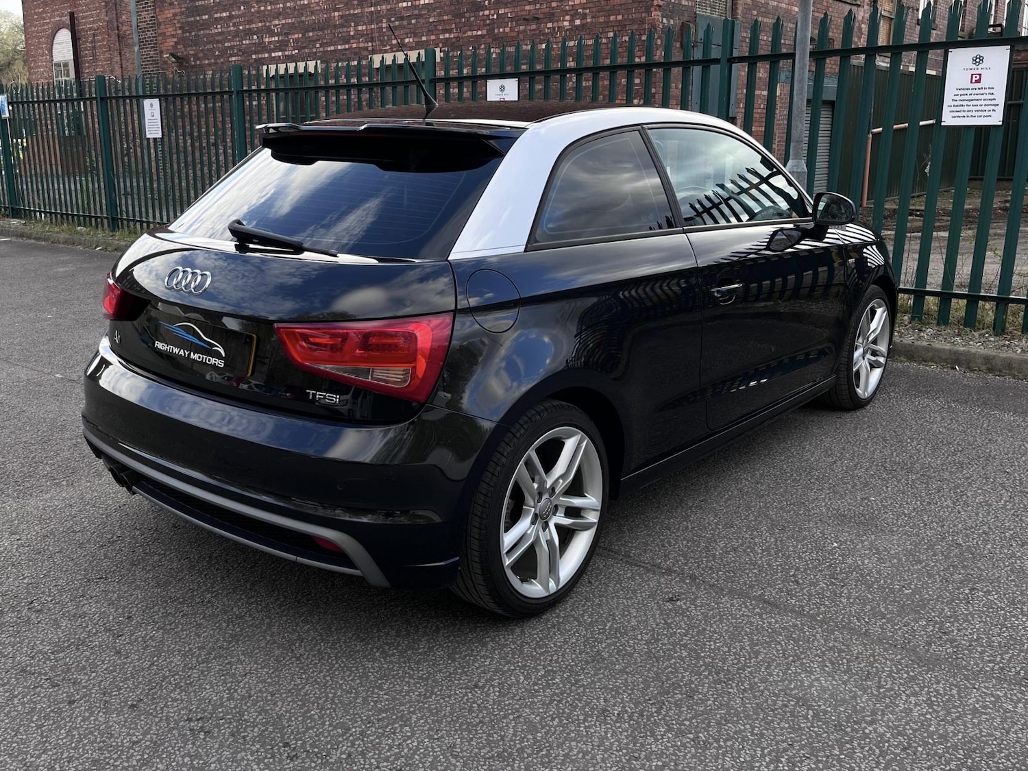 Used Audi A1 2011 for sale - 78219933: Photo 11