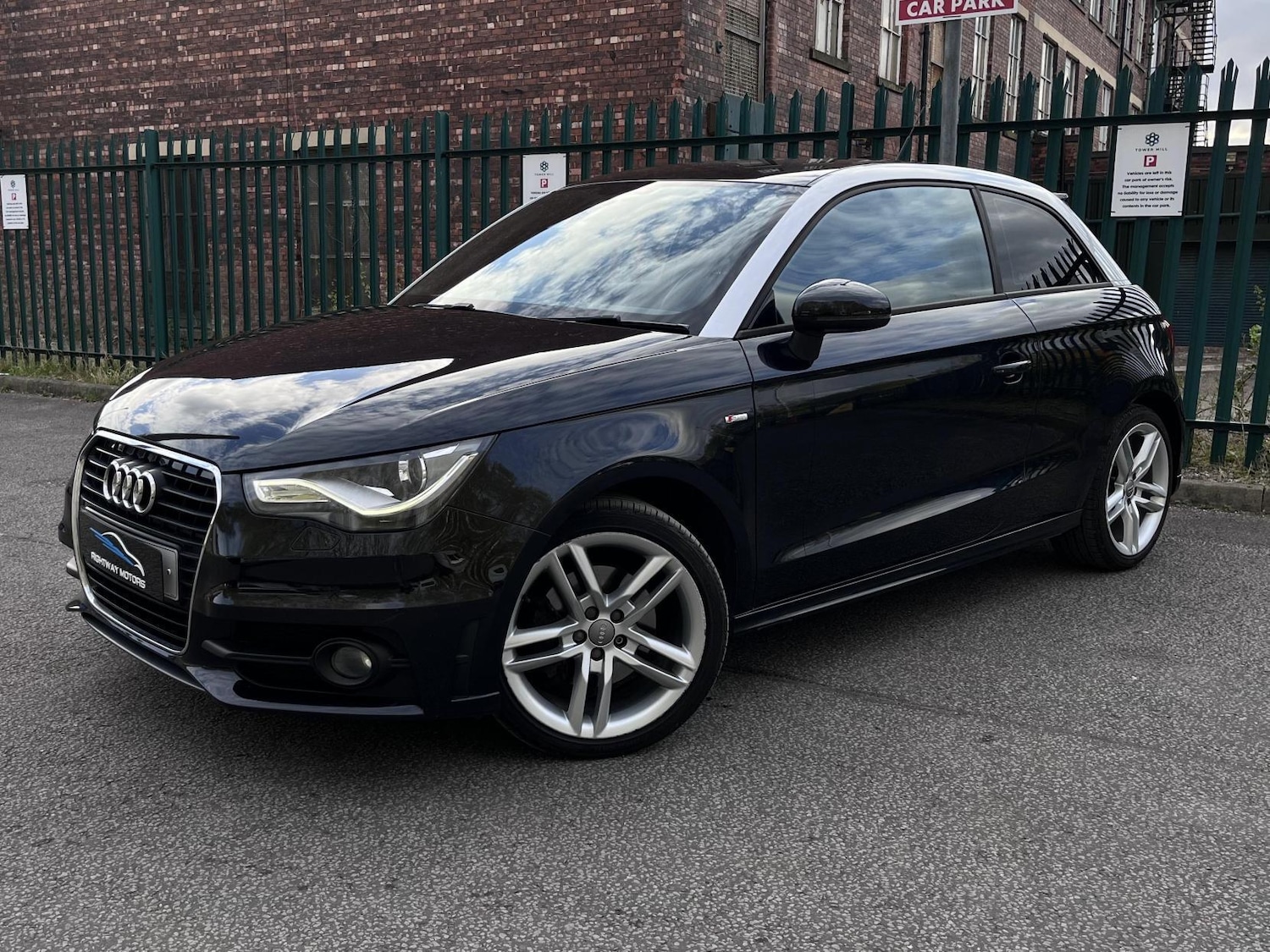 Used Audi A1 2011 for sale - 78219933: Photo 2