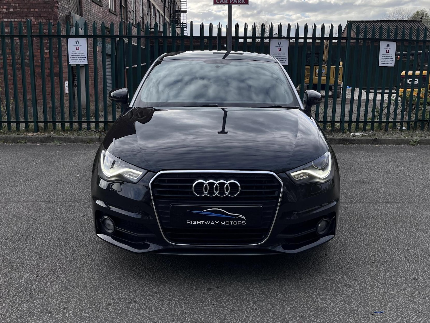 Used Audi A1 2011 for sale - 78219933: Photo 3