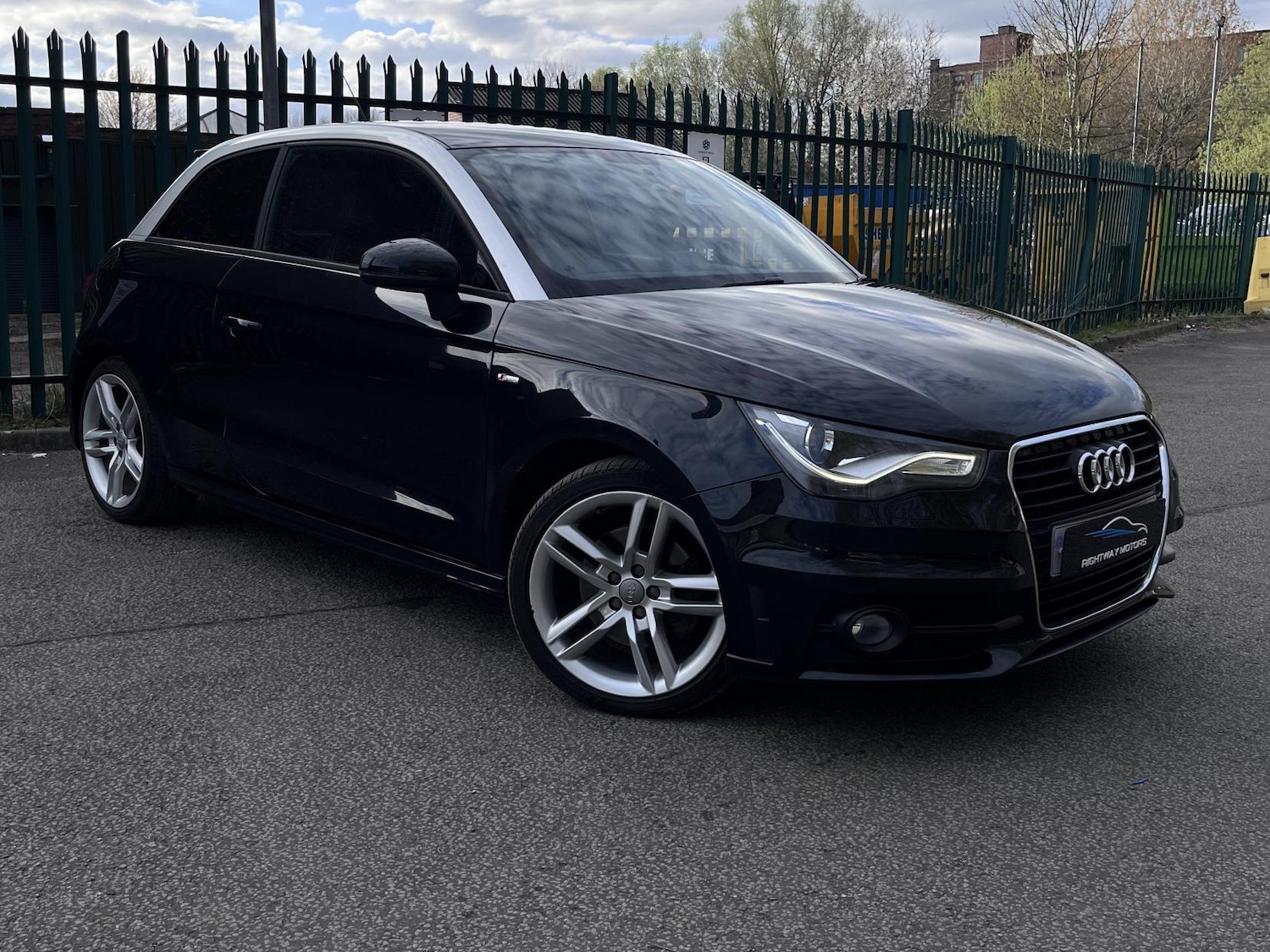 Used Audi A1 2011 for sale - 78219933: Photo 4