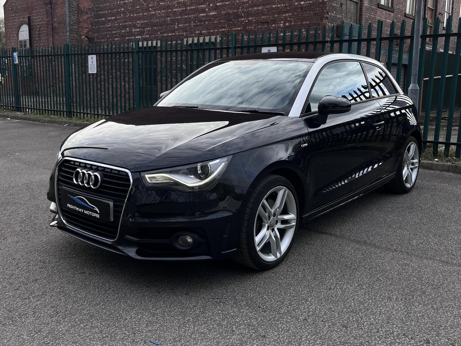 Used Audi A1 2011 for sale - 78219933: Photo 5