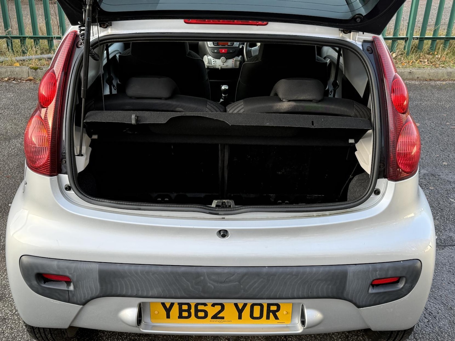 Used Peugeot 107 2013 for sale - 76918661: Photo 13