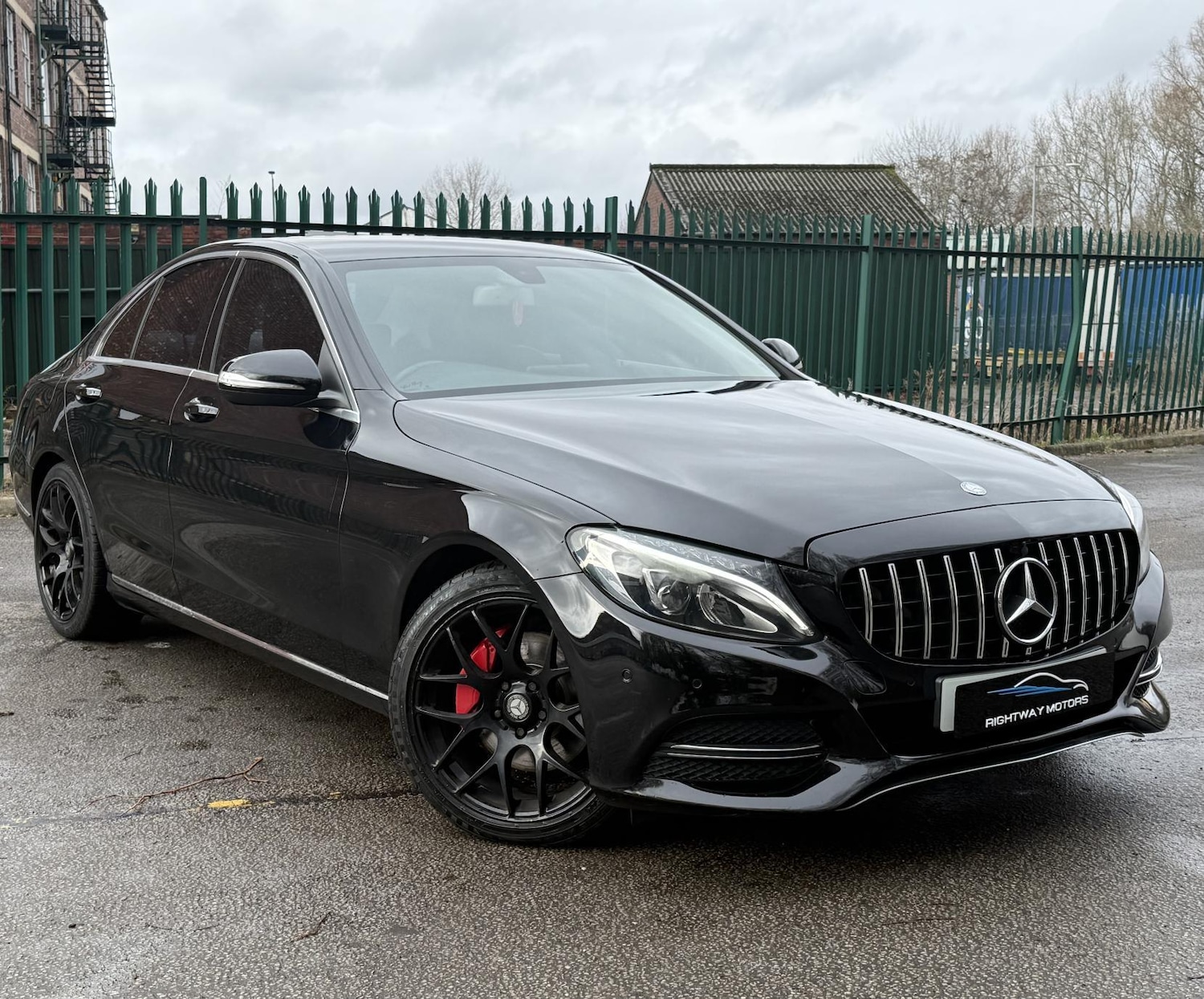 Used Mercedes-Benz C Class 2015 for sale - 77238002: Photo 4