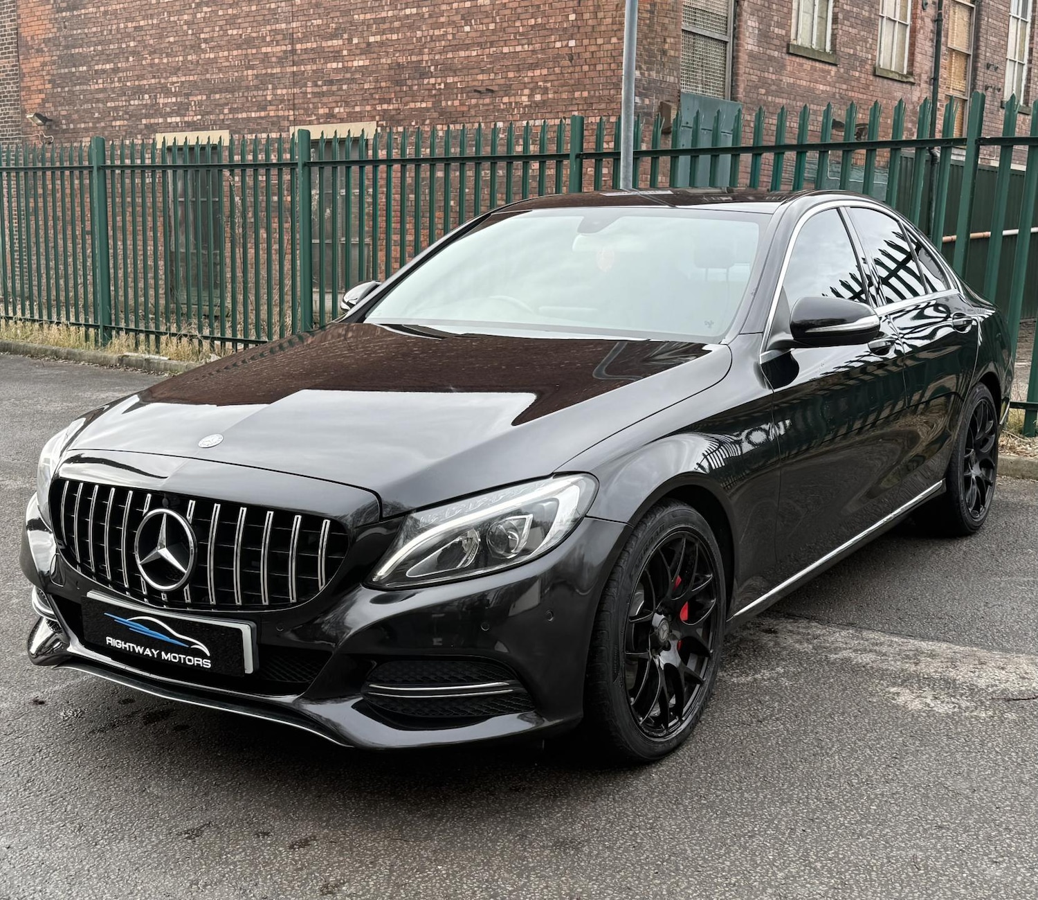 Used Mercedes-Benz C Class 2015 for sale - 77238002: Photo 5