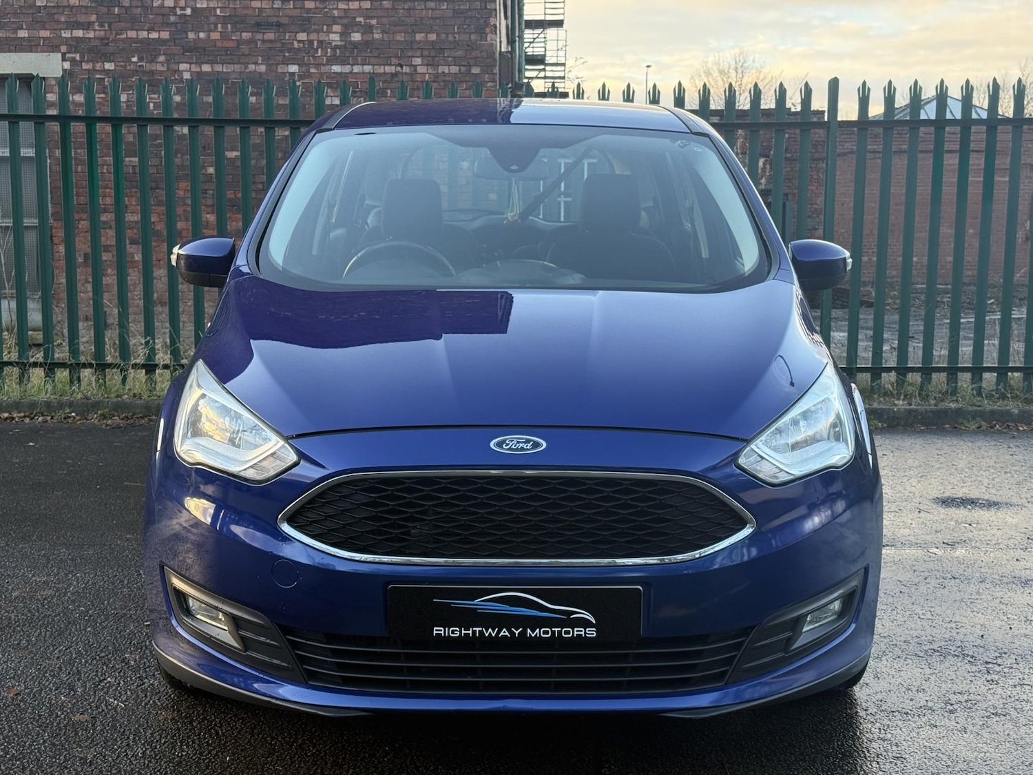 Used Ford Grand C-Max 2016 for sale - 76714140: Photo 2