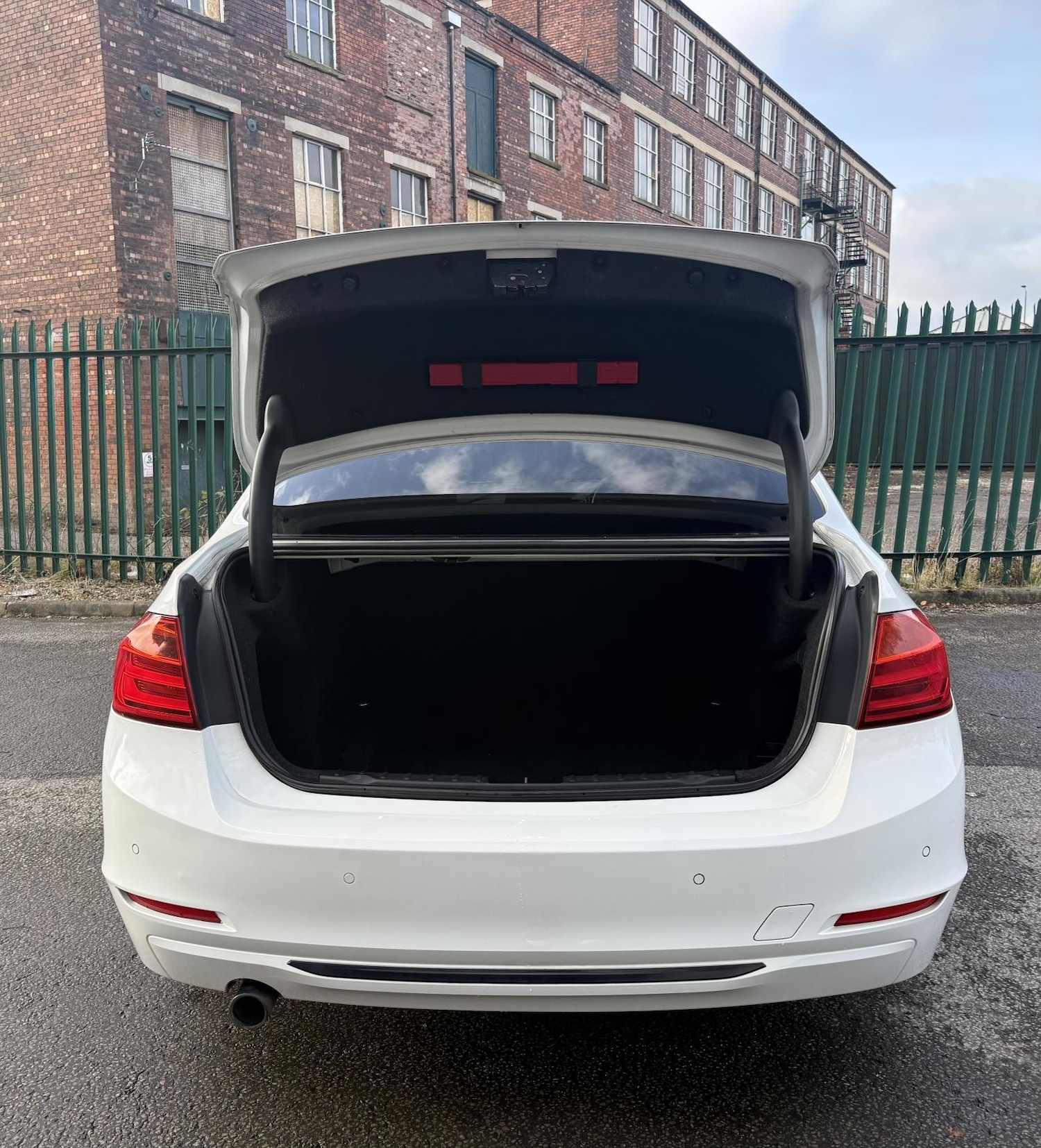 Used BMW 3 Series 2012 for sale - 77611948: Photo 12