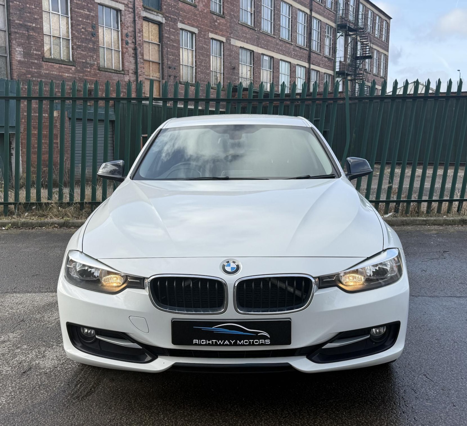 Used BMW 3 Series 2012 for sale - 77611948: Photo 3