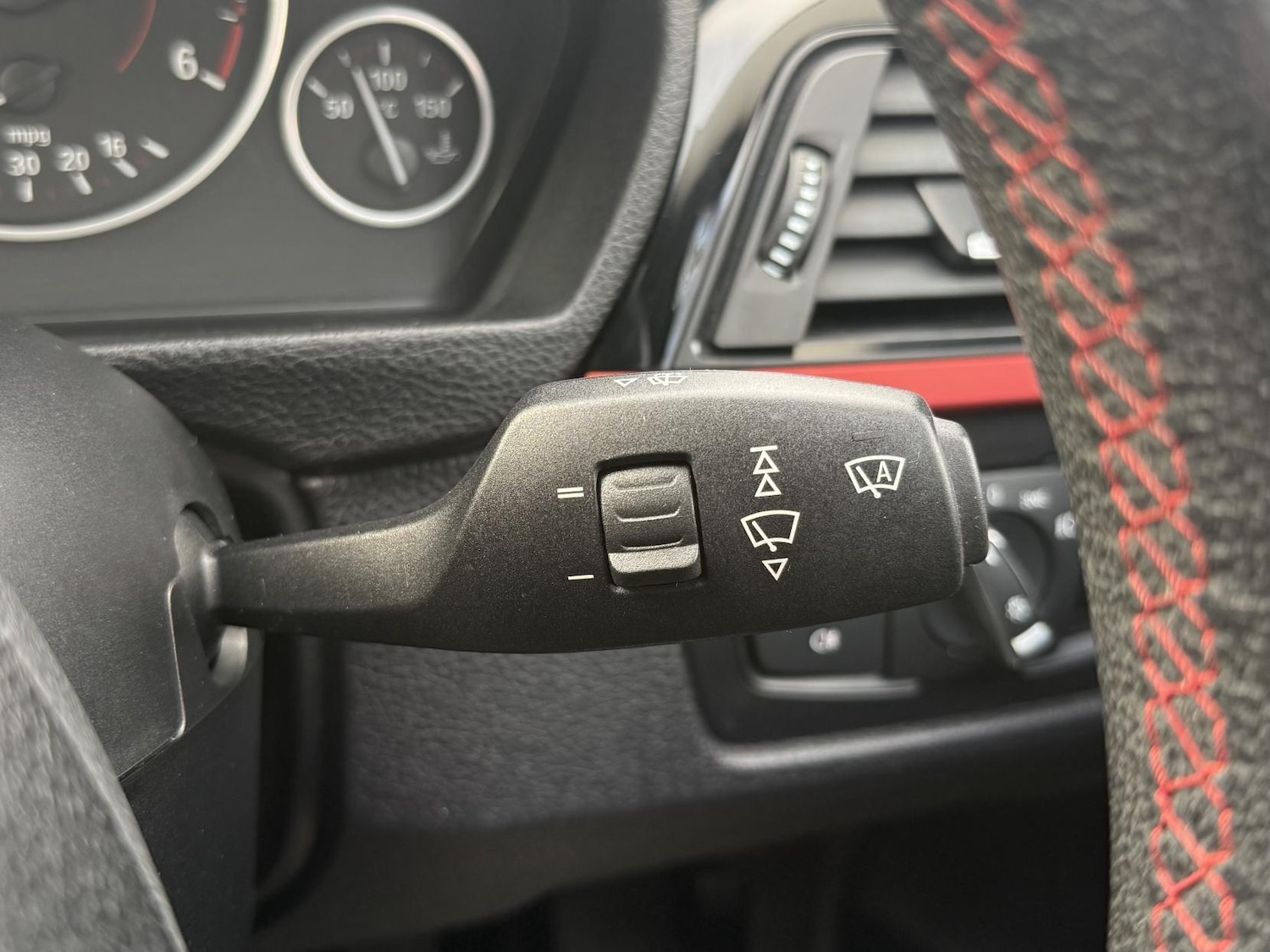 Used BMW 3 Series 2012 for sale - 77611948: Photo 30