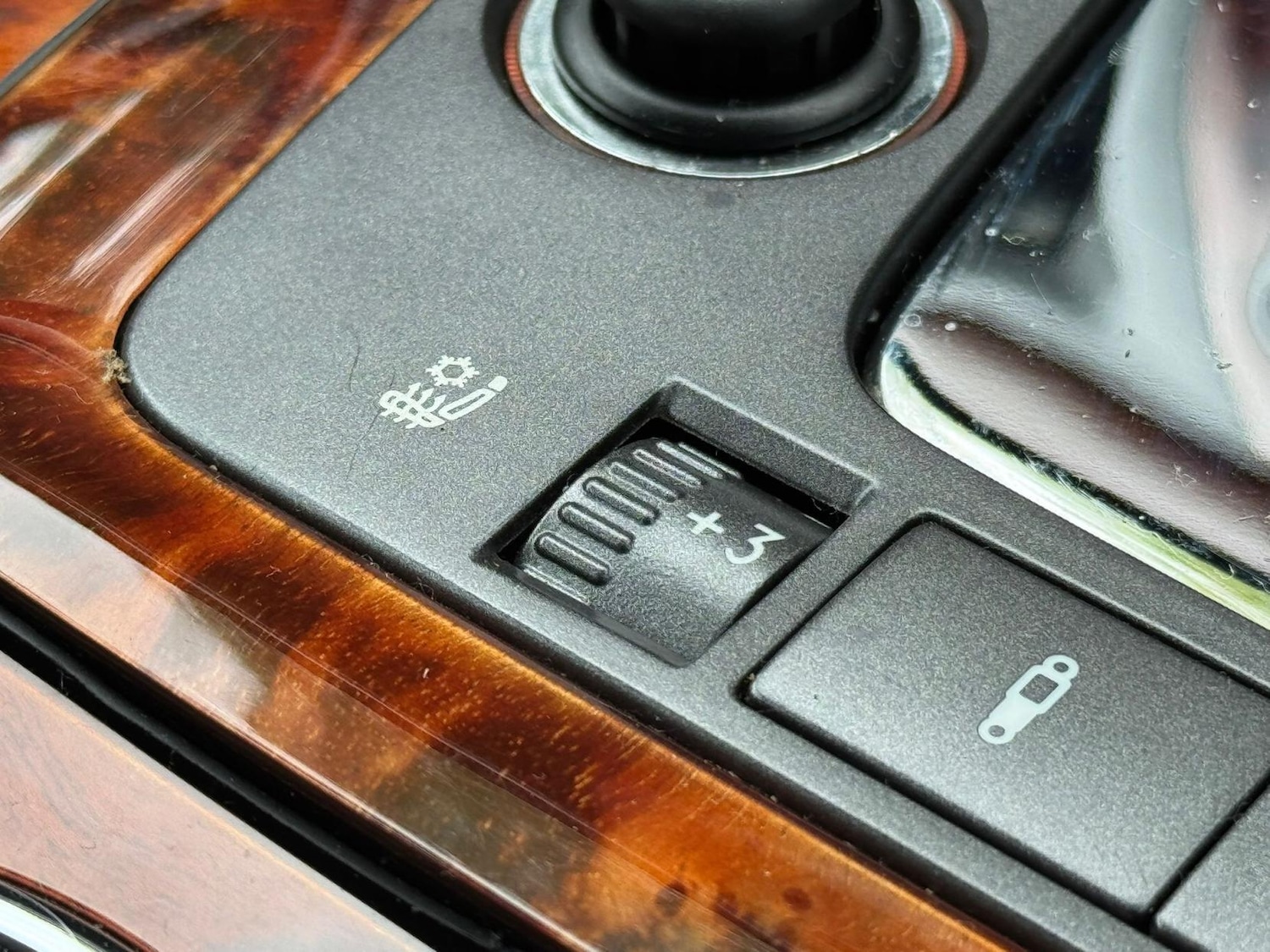 Used Volkswagen Phaeton 2003 for sale - 77683687: Photo 42