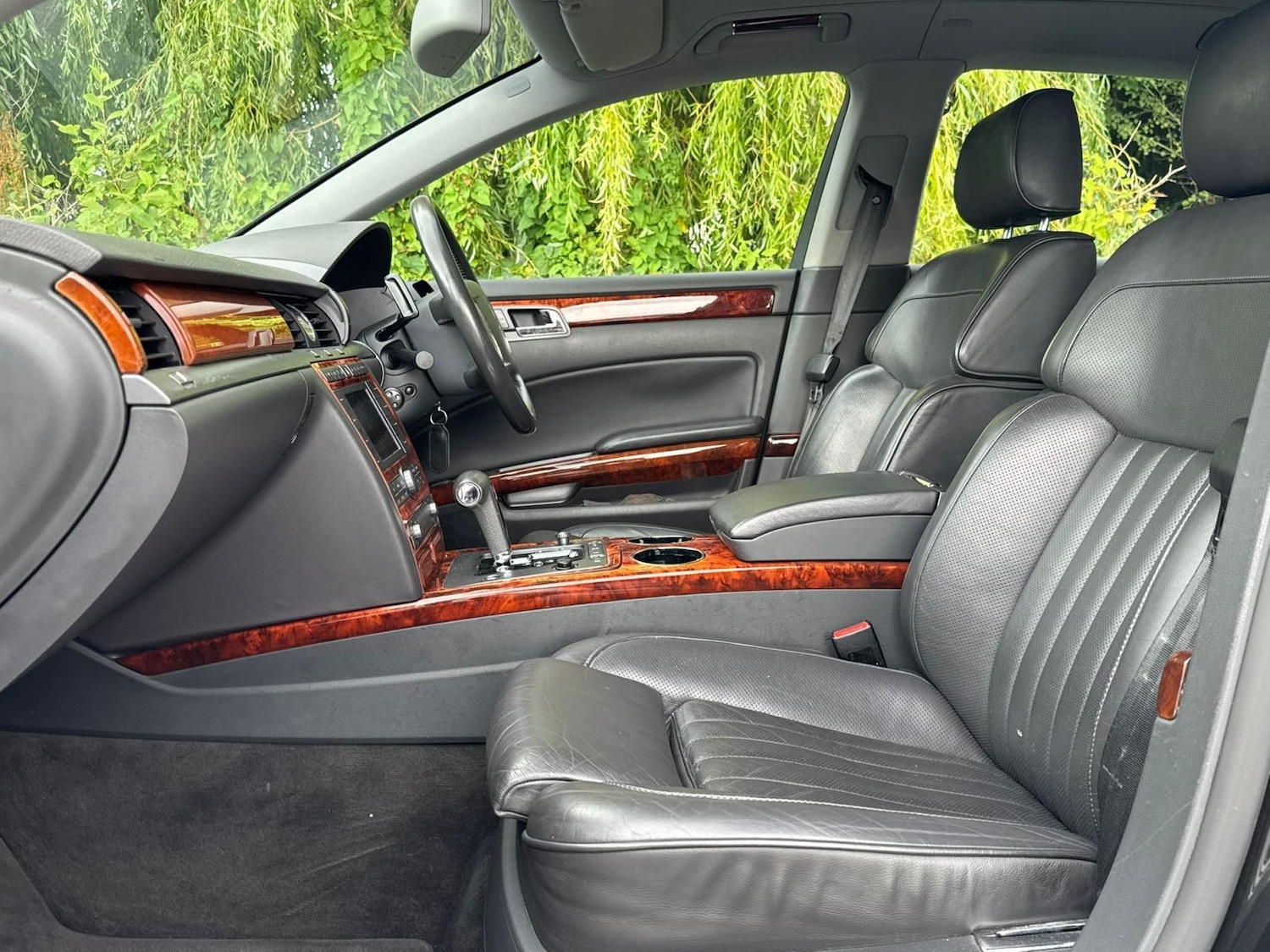 Used Volkswagen Phaeton 2003 for sale - 77683687: Photo 52