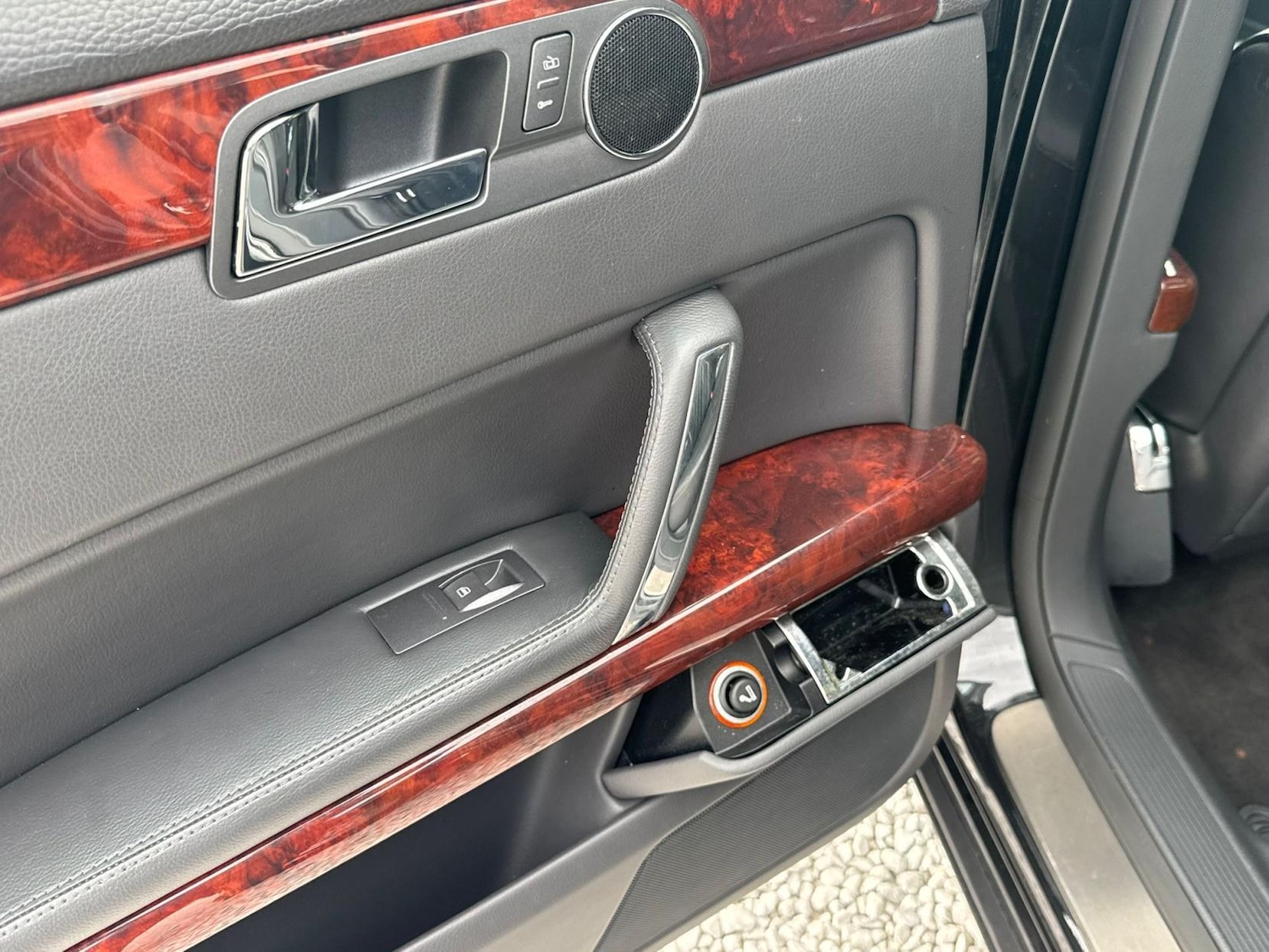 Used Volkswagen Phaeton 2003 for sale - 77683687: Photo 56