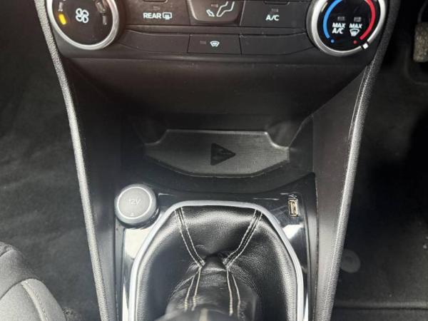 Used Ford Fiesta 2017 for sale - 76918573: Photo 34