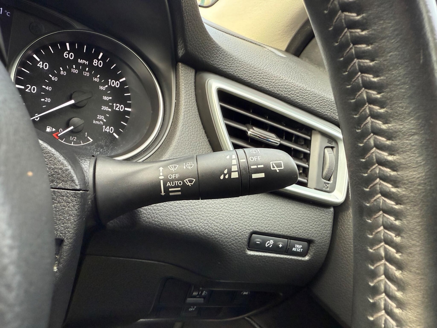 Used Nissan Qashqai 2017 for sale - 76431824: Photo 24