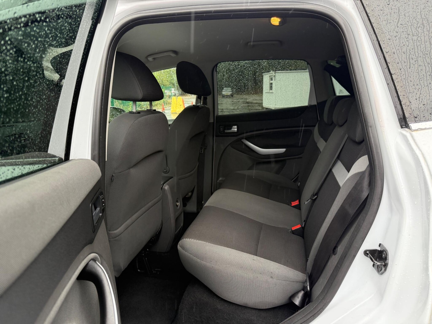 Used Ford Kuga 2011 for sale - 76433256: Photo 16